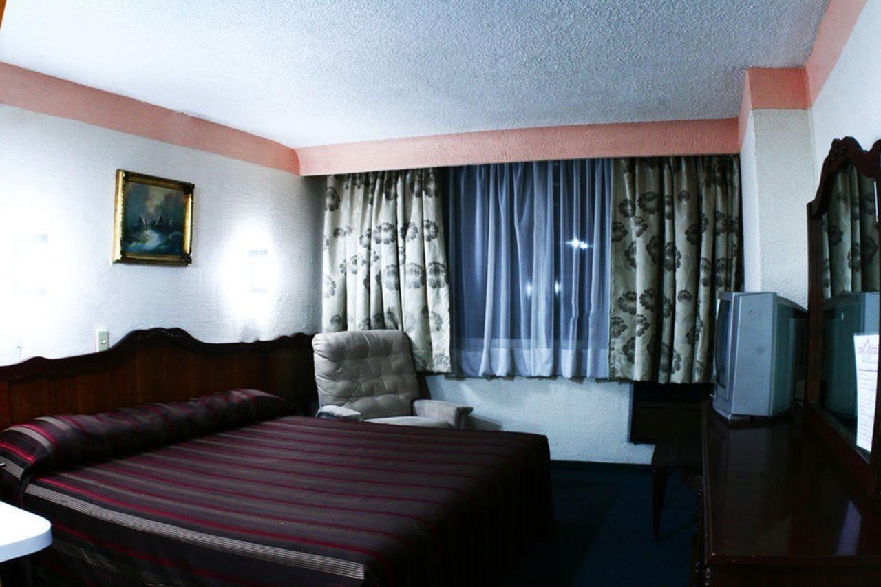 Hotel Plaza Madrid 멕시코 시 외부 사진