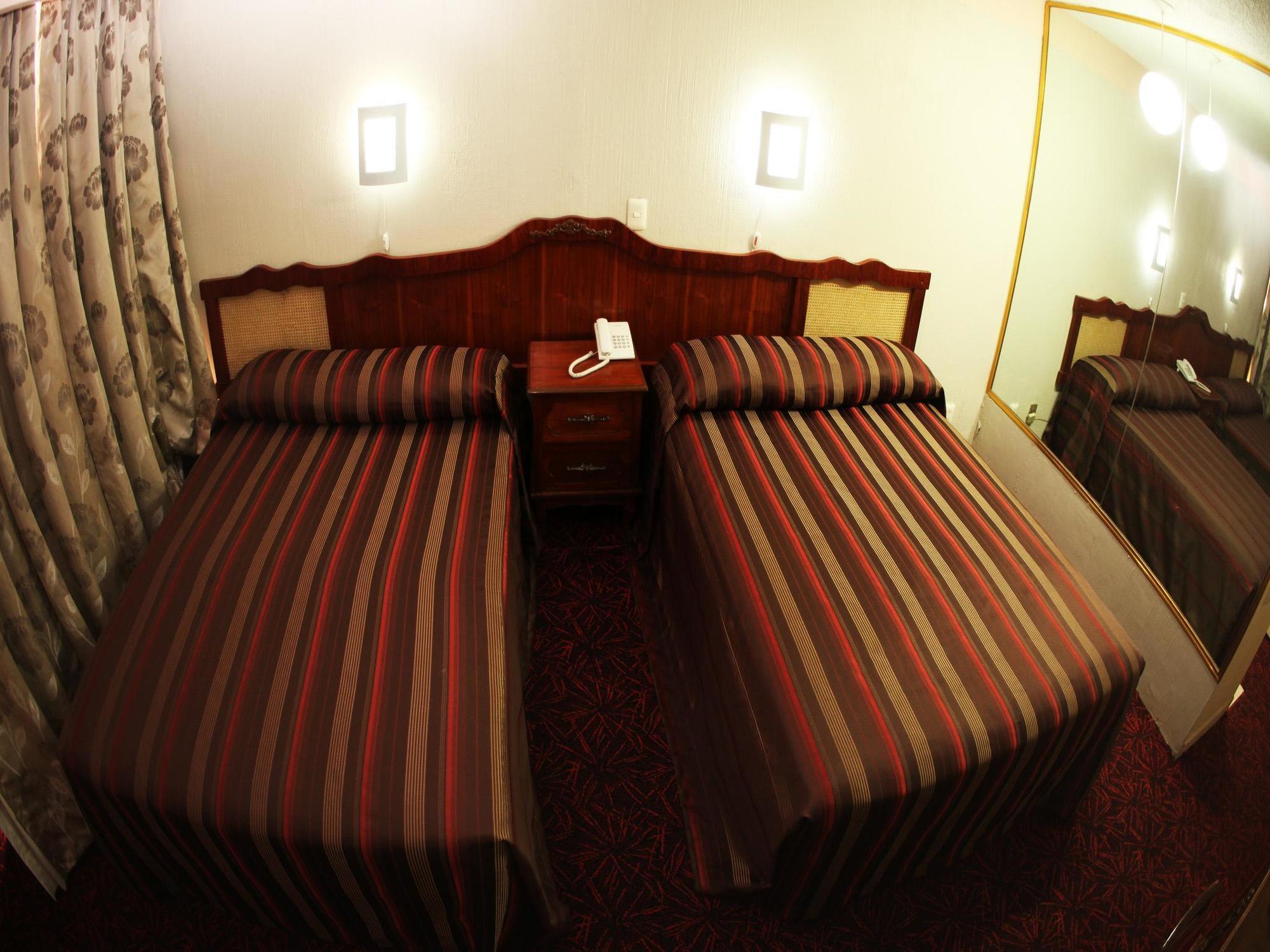Hotel Plaza Madrid 멕시코 시 외부 사진